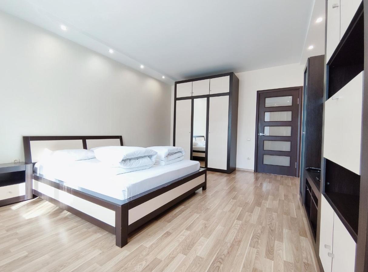 Apartament Positive Lwów Zewnętrze zdjęcie
