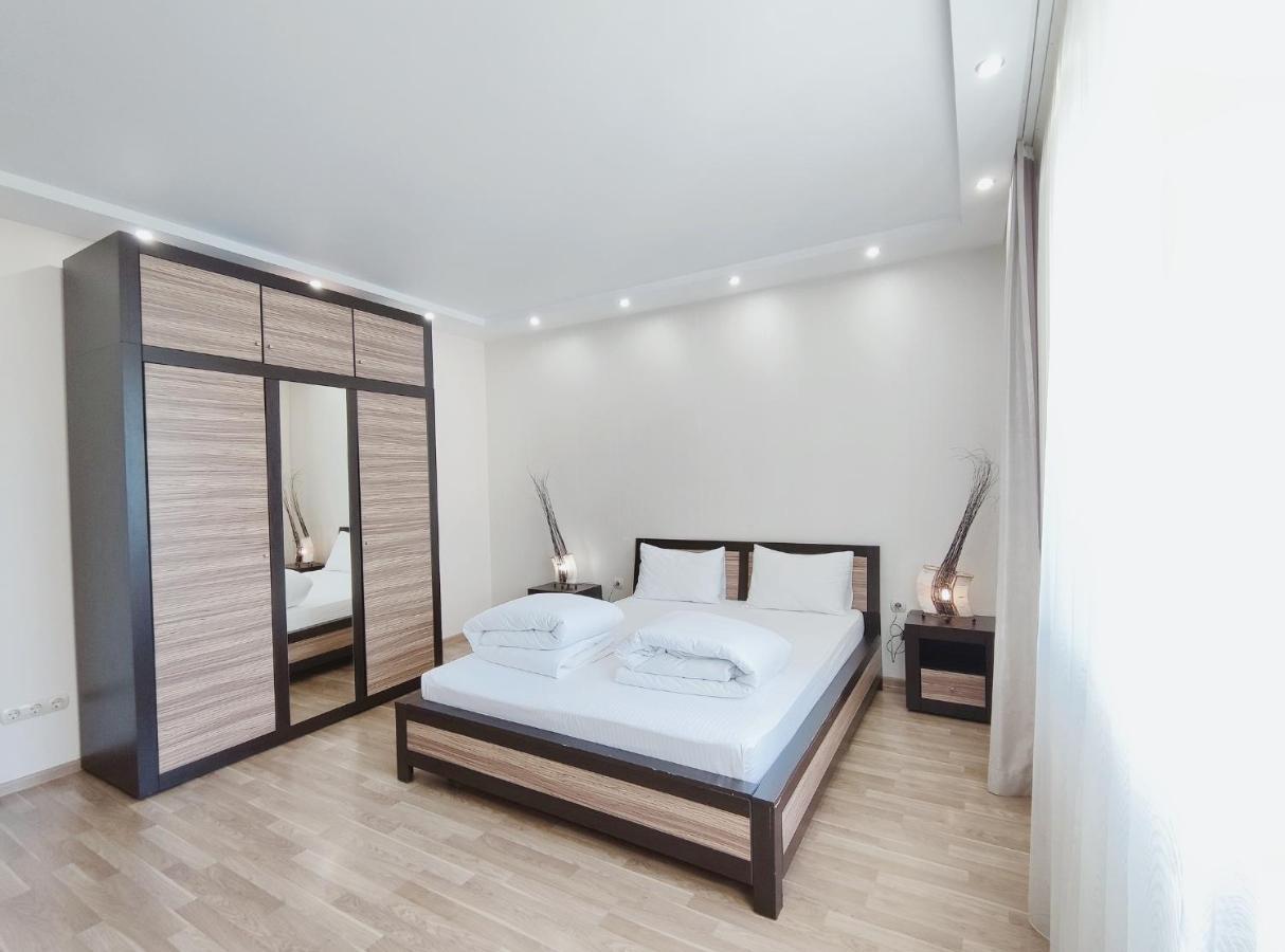 Apartament Positive Lwów Zewnętrze zdjęcie