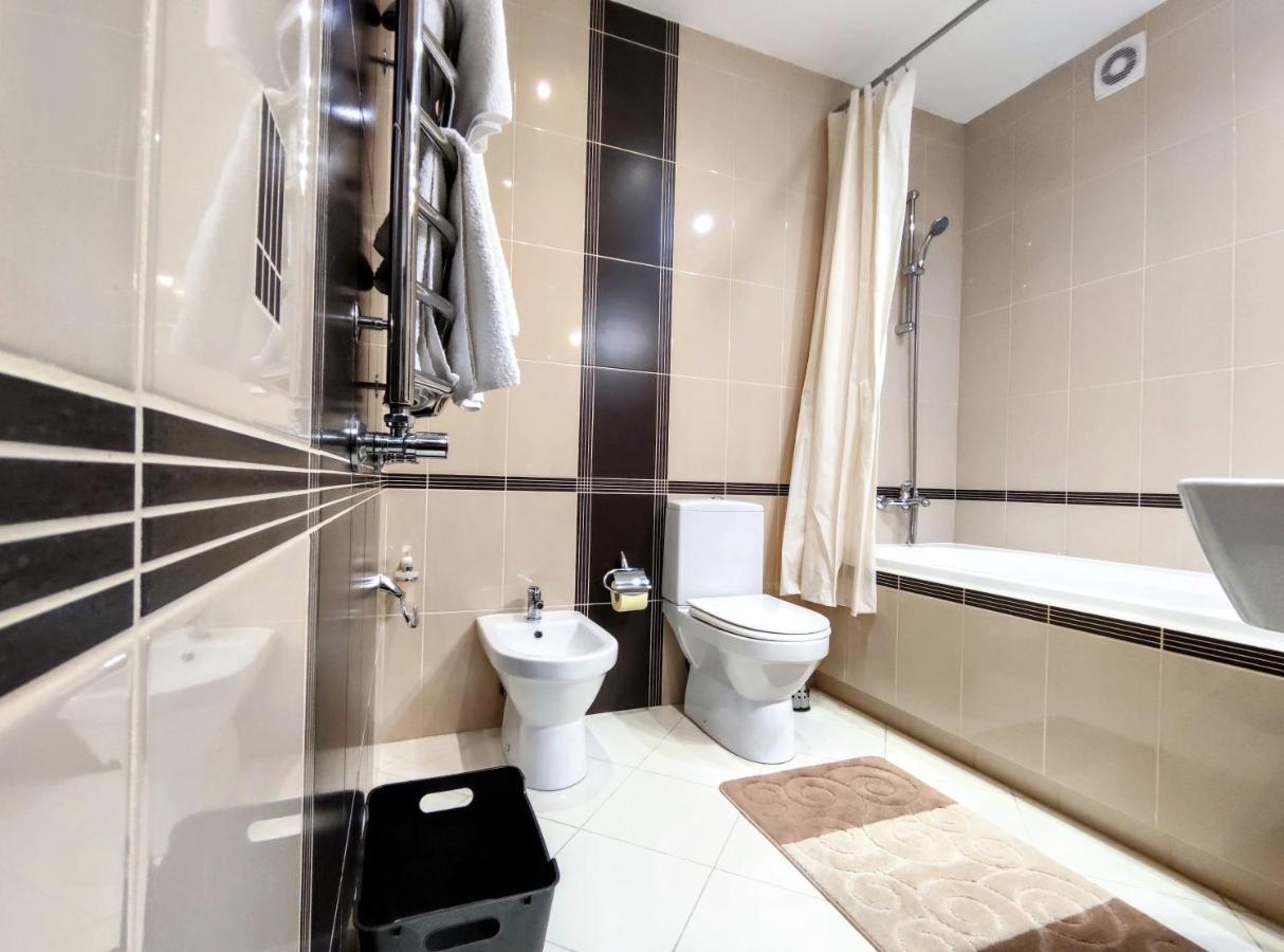 Apartament Positive Lwów Zewnętrze zdjęcie