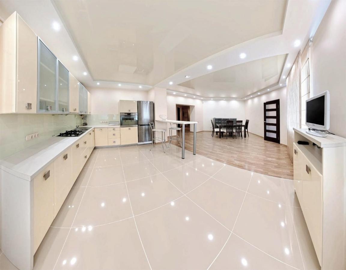 Apartament Positive Lwów Zewnętrze zdjęcie
